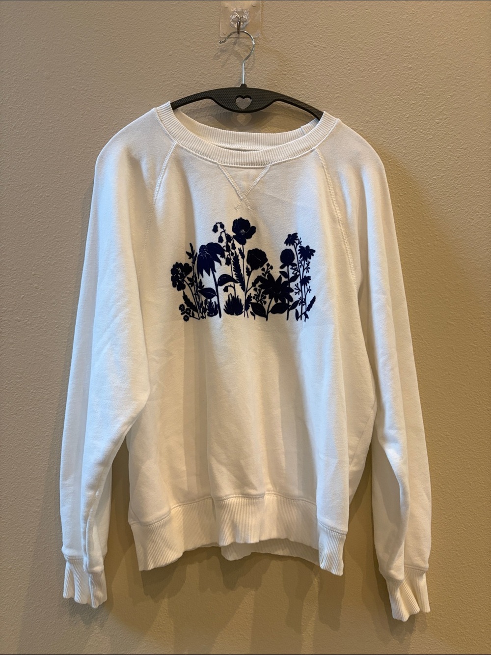 American Eagle White Womens Floral Graphic Sweatshirt